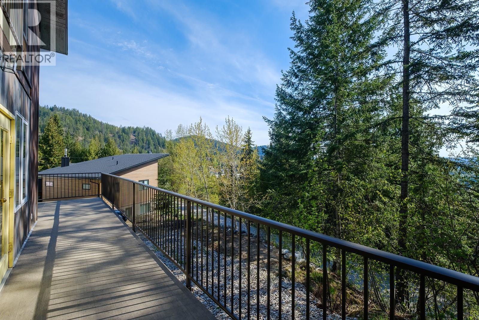 1285 Black Bear Drive, Rossland, British Columbia  V0G 1Y0 - Photo 67 - 10382939