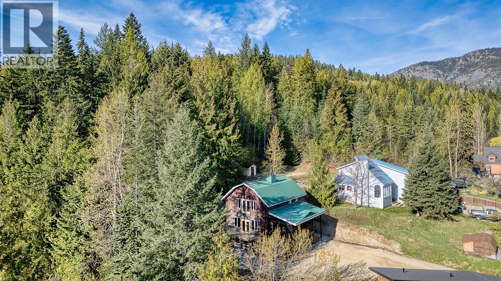 1285 Black Bear Drive, Rossland, British Columbia  V0G 1Y0 - Photo 7 - 10382939