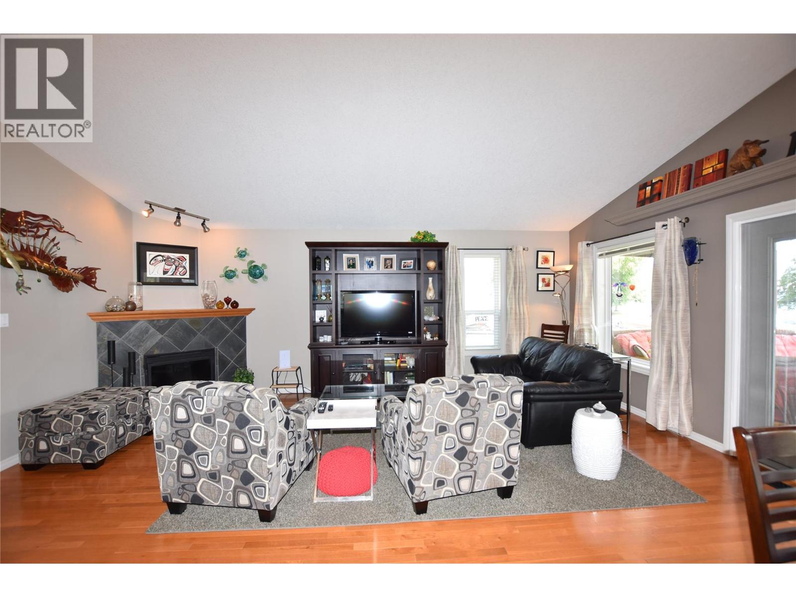 39 Lakeshore Drive, Vernon, British Columbia  V1H 2A1 - Photo 12 - 10386341