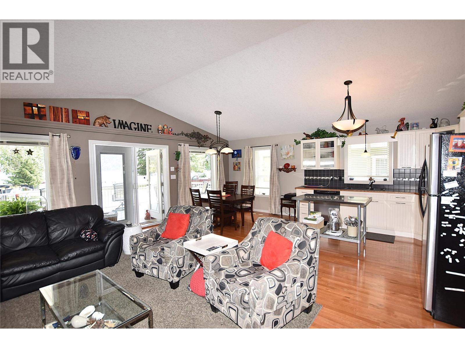 39 Lakeshore Drive, Vernon, British Columbia  V1H 2A1 - Photo 17 - 10386341