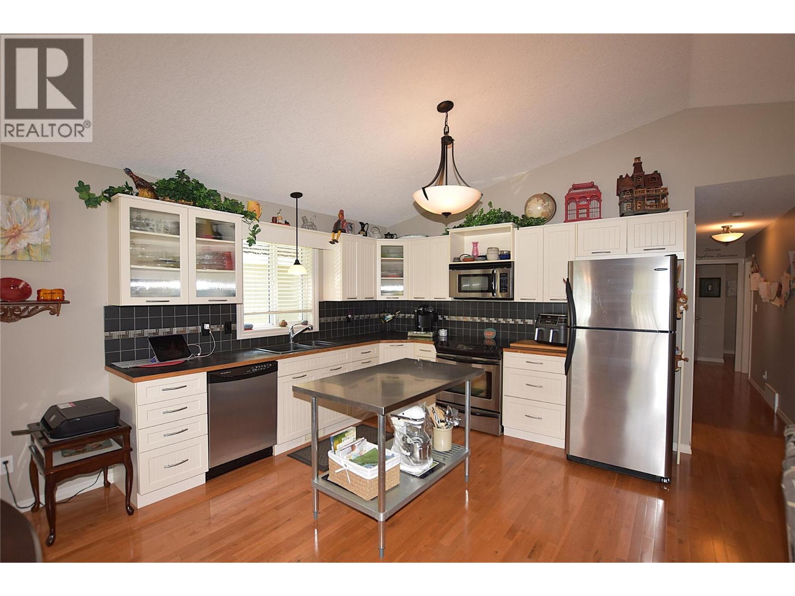 39 Lakeshore Drive, Vernon, British Columbia  V1H 2A1 - Photo 7 - 10386341