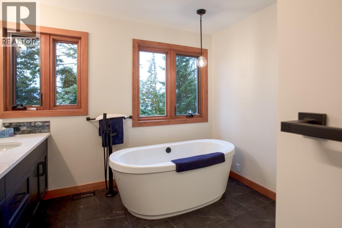 12035 3a Highway, Boswell, British Columbia  V0B 1A3 - Photo 21 - 10385987