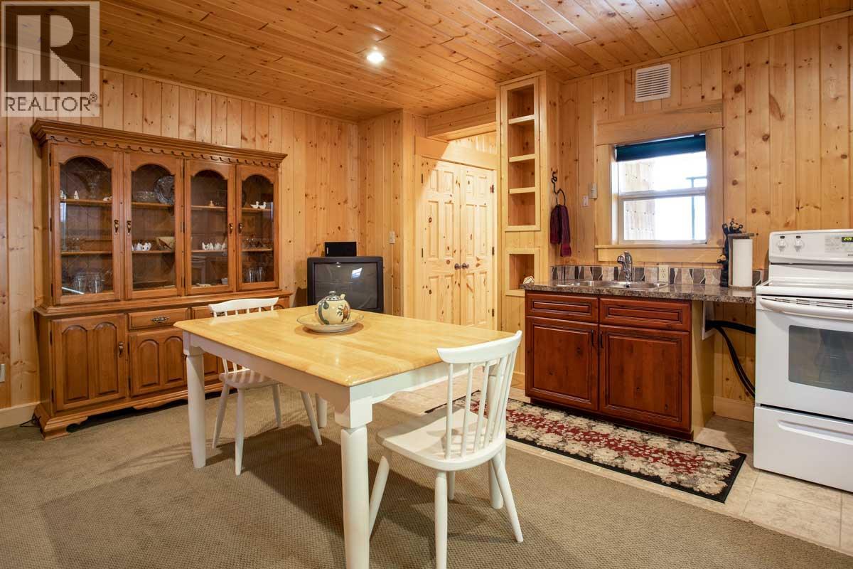 12035 3a Highway, Boswell, British Columbia  V0B 1A3 - Photo 47 - 10385987
