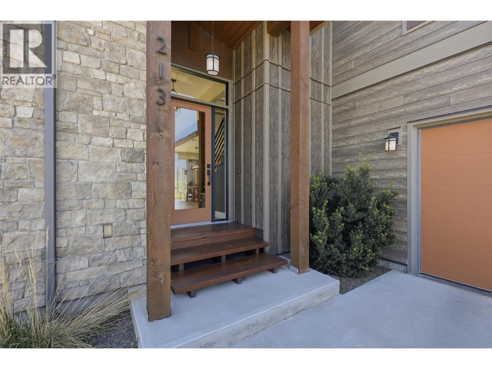 213 Rue Cheval Noir, Kamloops, British Columbia  V1S 0B3 - Photo 4 - 10386398