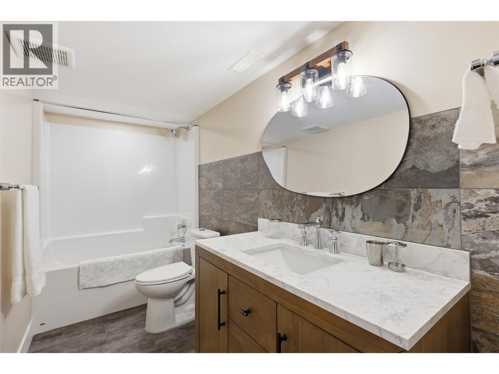 213 Rue Cheval Noir, Kamloops, British Columbia  V1S 0B3 - Photo 53 - 10386398