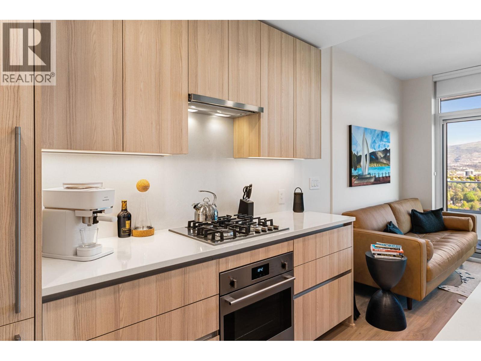 238 Leon Avenue Unit# 1805, Kelowna, British Columbia  V1Y 0N6 - Photo 3 - 10386235