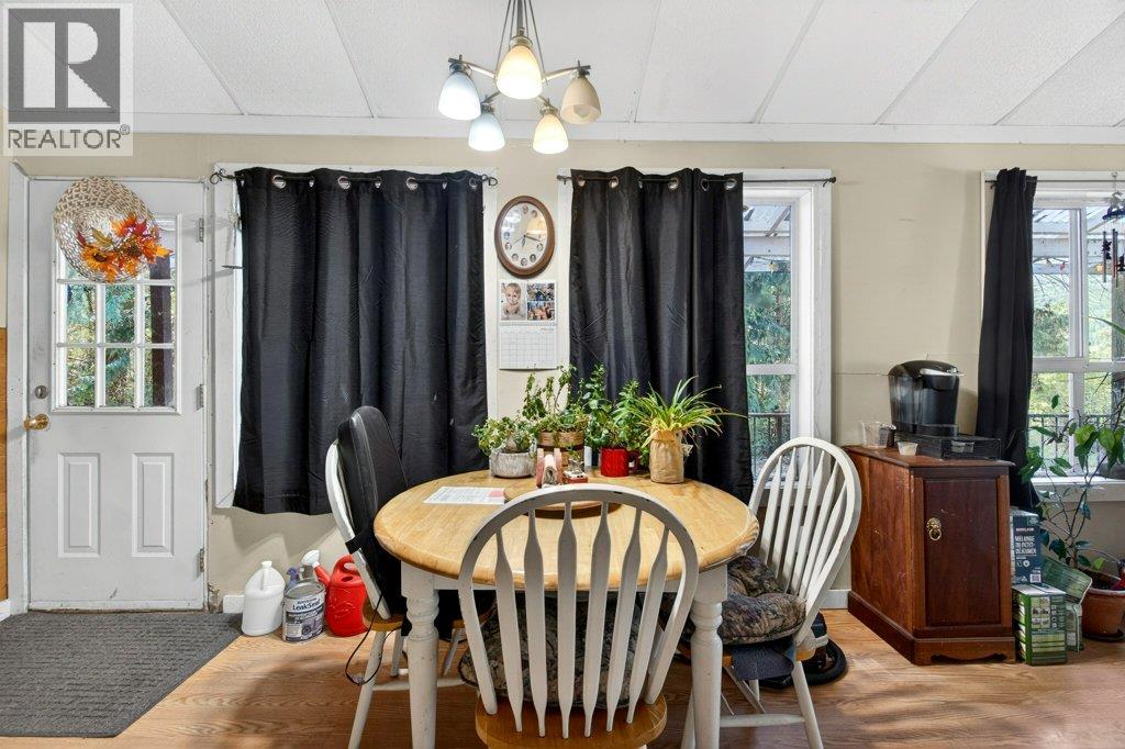 97 Salmon River Road, Salmon Arm, British Columbia  V1E 3E2 - Photo 14 - 10386213