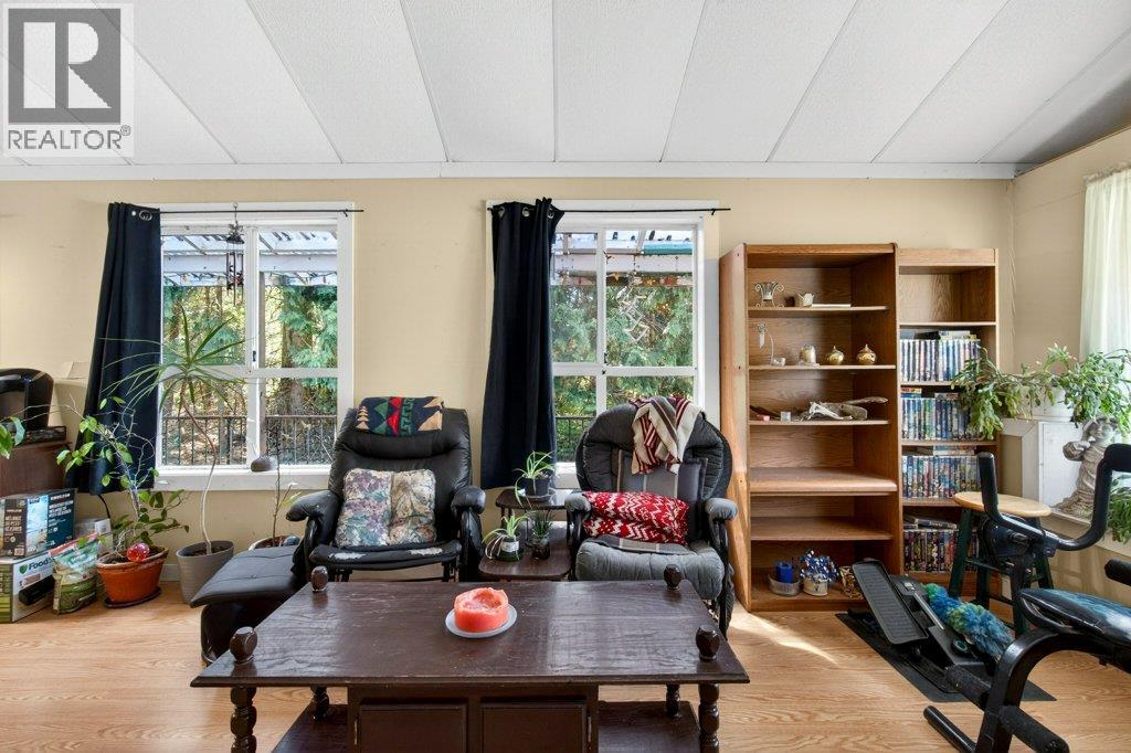 97 Salmon River Road, Salmon Arm, British Columbia  V1E 3E2 - Photo 16 - 10386213
