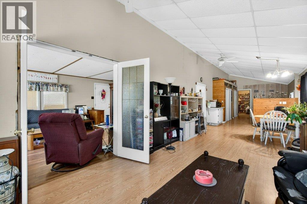 97 Salmon River Road, Salmon Arm, British Columbia  V1E 3E2 - Photo 17 - 10386213