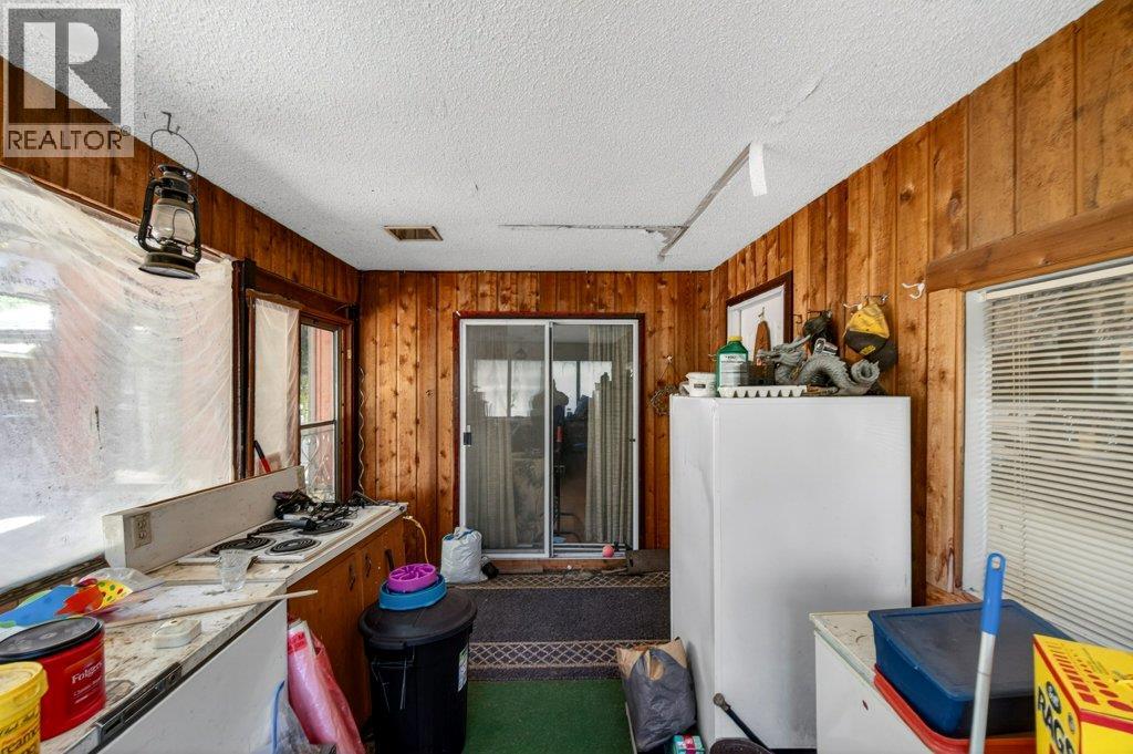 97 Salmon River Road, Salmon Arm, British Columbia  V1E 3E2 - Photo 32 - 10386213