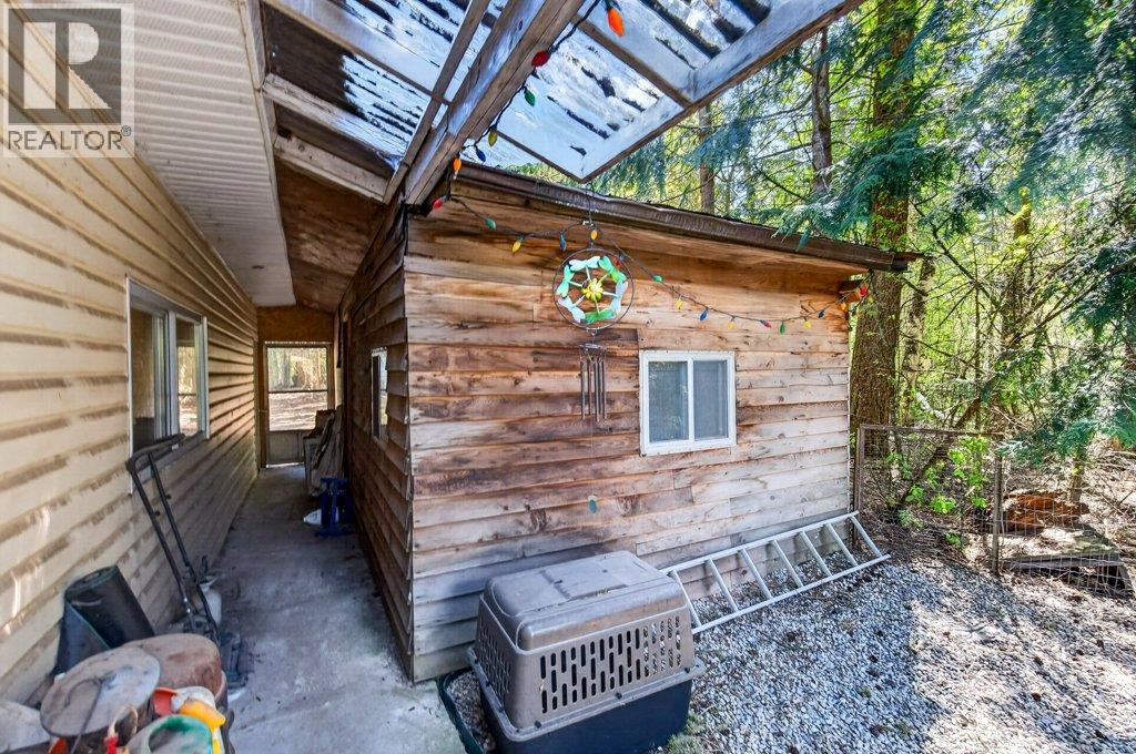 97 Salmon River Road, Salmon Arm, British Columbia  V1E 3E2 - Photo 47 - 10386213