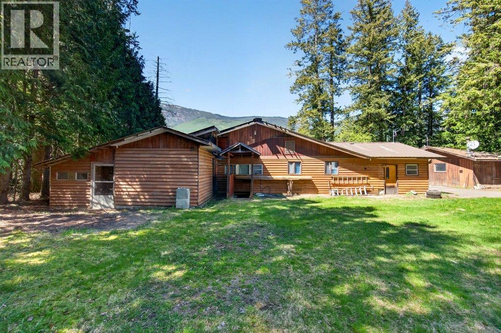97 Salmon River Road, Salmon Arm, British Columbia  V1E 3E2 - Photo 54 - 10386213