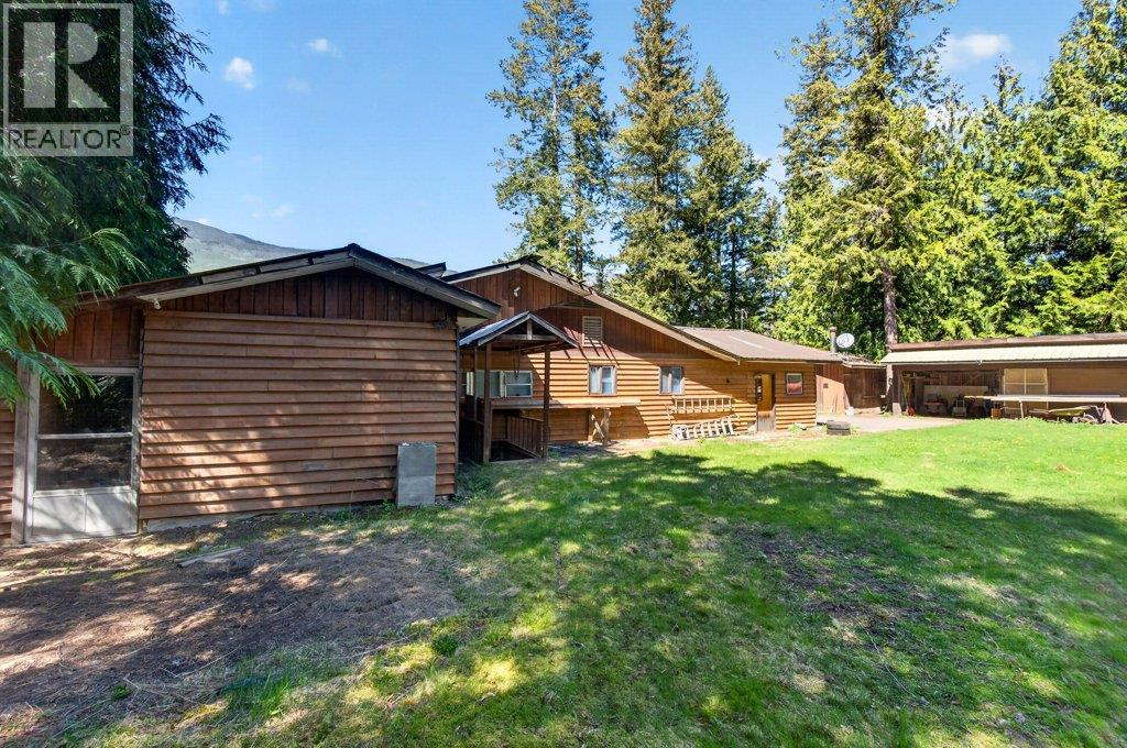 97 Salmon River Road, Salmon Arm, British Columbia  V1E 3E2 - Photo 57 - 10386213