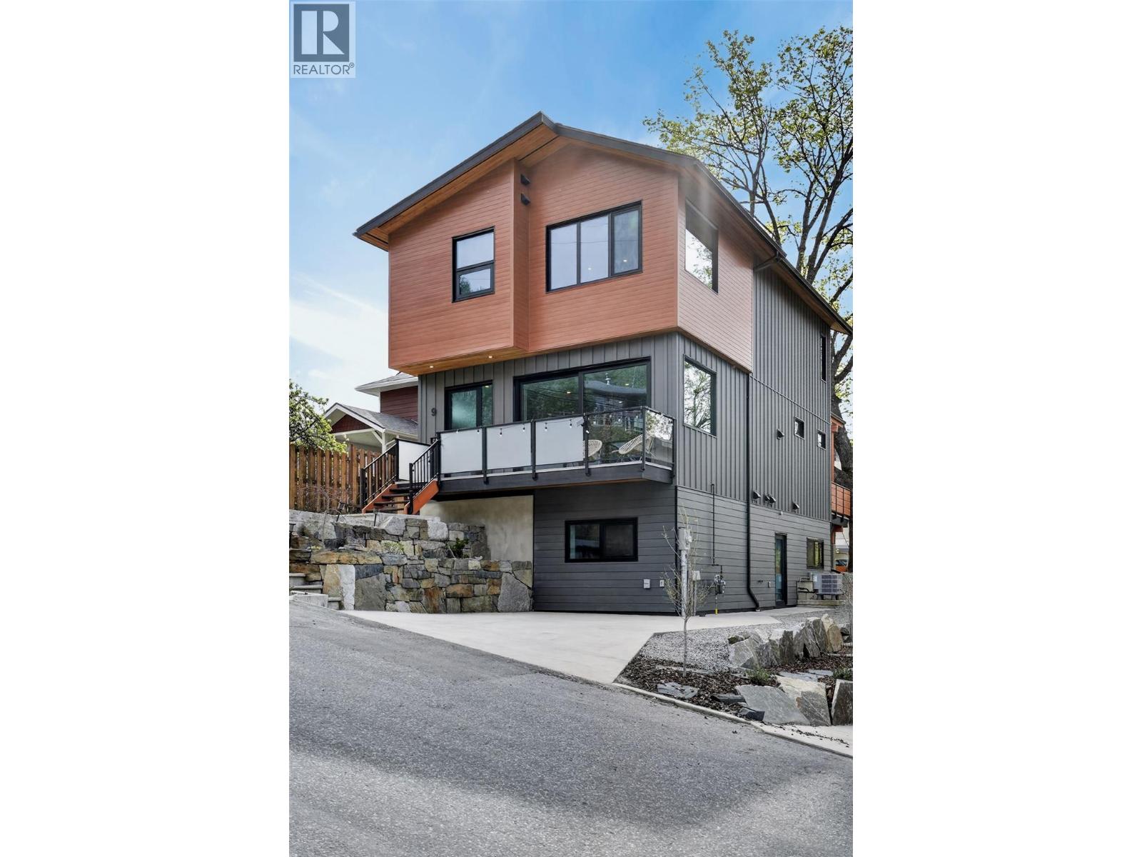 9 Pine Street Unit# 9, nelson, British Columbia