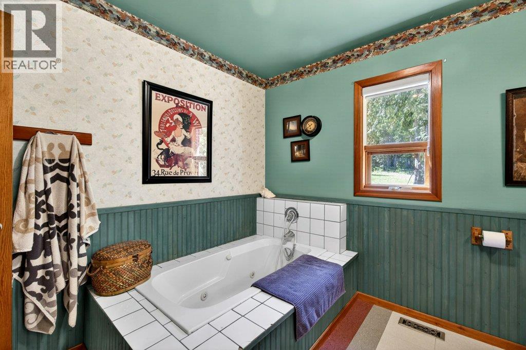 22 Crossman Road, Enderby, British Columbia  V0E 1V3 - Photo 38 - 10384703