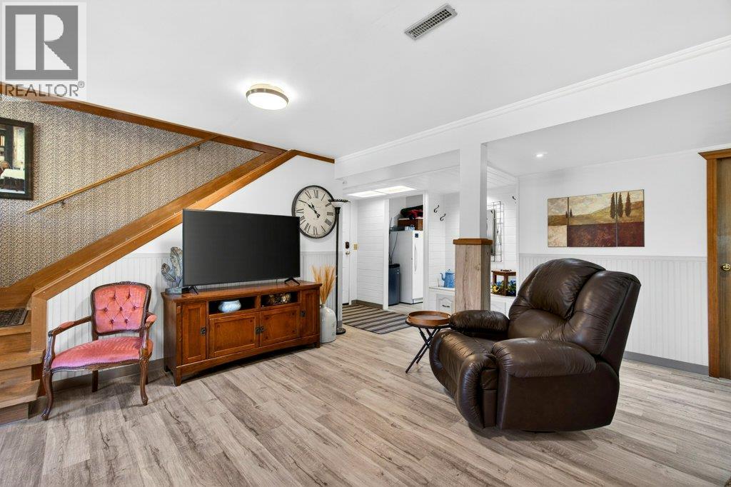 22 Crossman Road, Enderby, British Columbia  V0E 1V3 - Photo 8 - 10384703