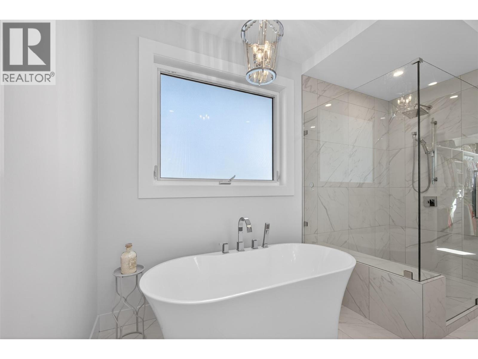 266 Summer Wood Drive, Kelowna, British Columbia  V1V 0C9 - Photo 38 - 10384635