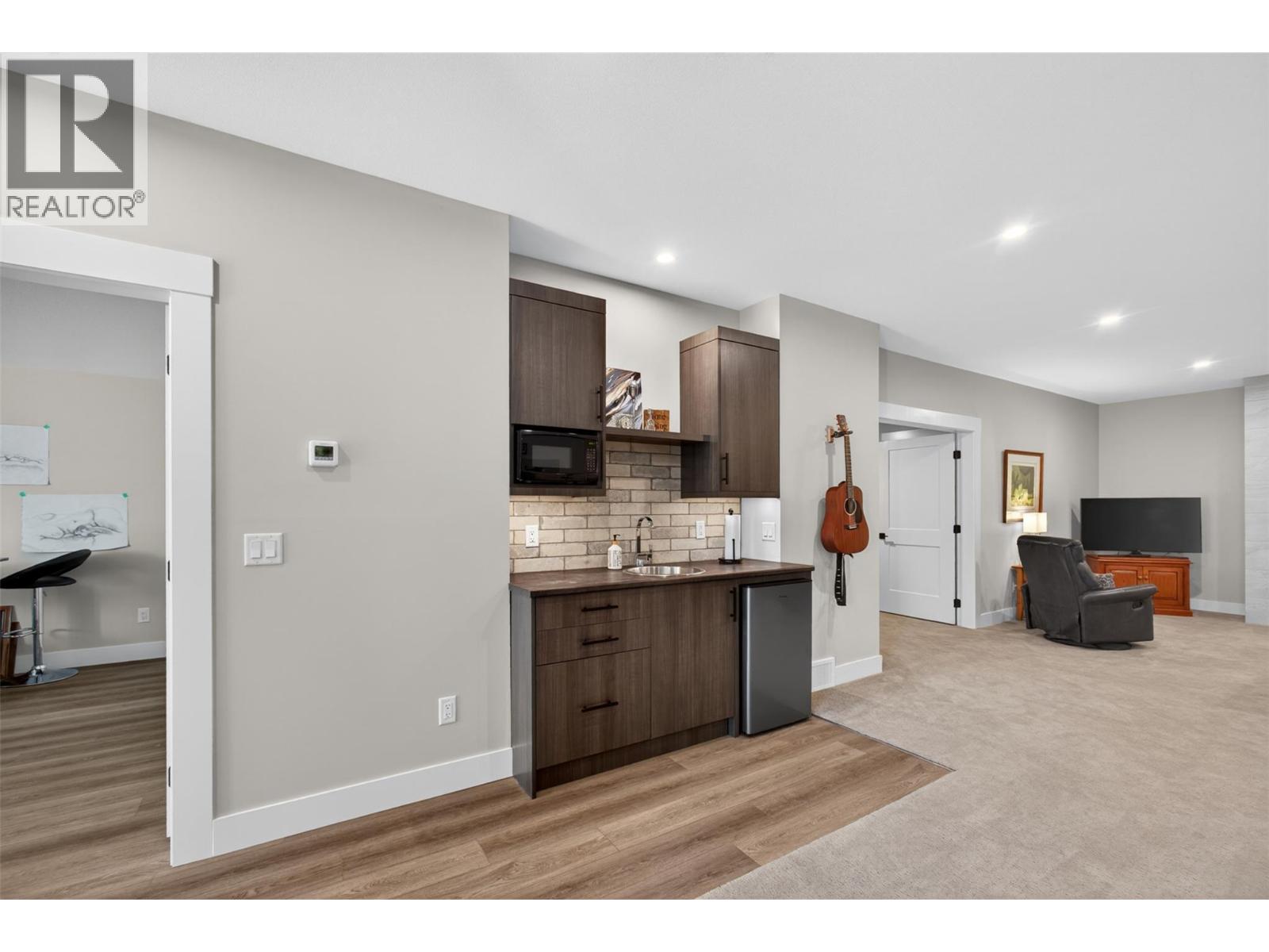 266 Summer Wood Drive, Kelowna, British Columbia  V1V 0C9 - Photo 50 - 10384635