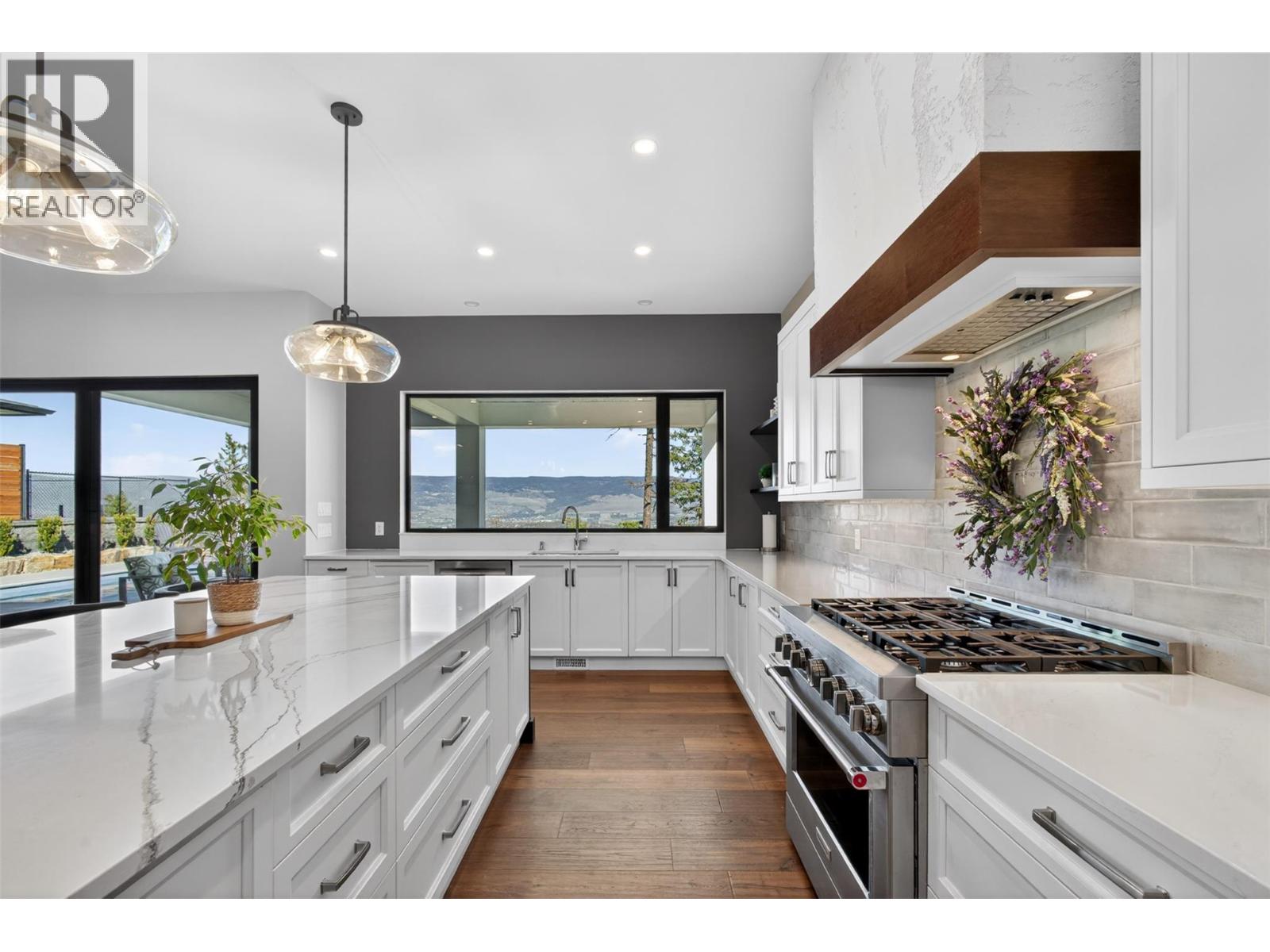 266 Summer Wood Drive, Kelowna, British Columbia  V1V 0C9 - Photo 8 - 10384635