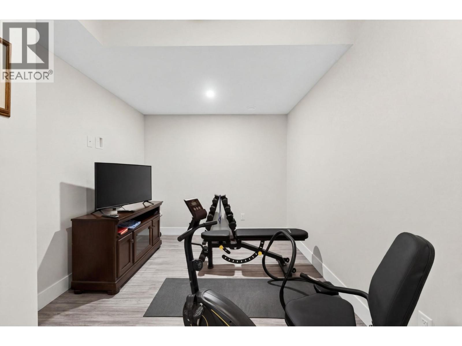1530 2 Street Se, Salmon Arm, British Columbia  V1E 0G3 - Photo 40 - 10386378