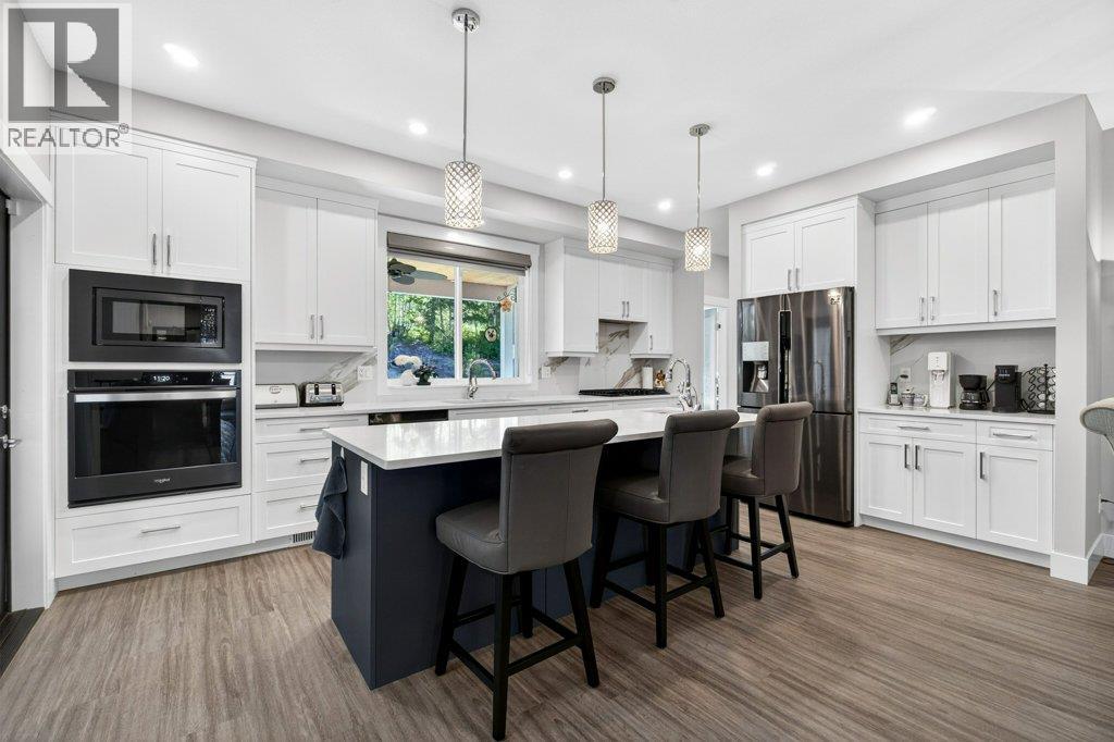 1530 2 Street Se, Salmon Arm, British Columbia  V1E 0G3 - Photo 5 - 10386378