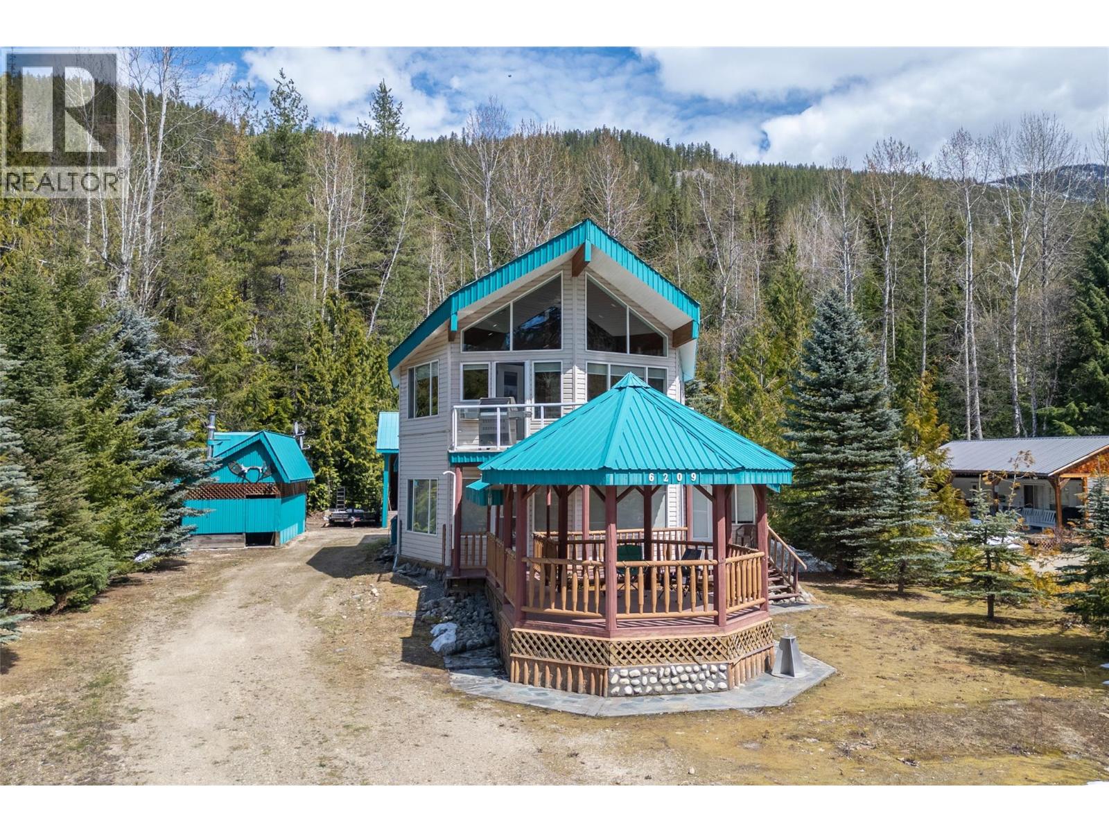 6209 Sawczuk Road Sawczuk Road, Trout Lake, British Columbia  V0G 1R2 - Photo 25 - 10386318