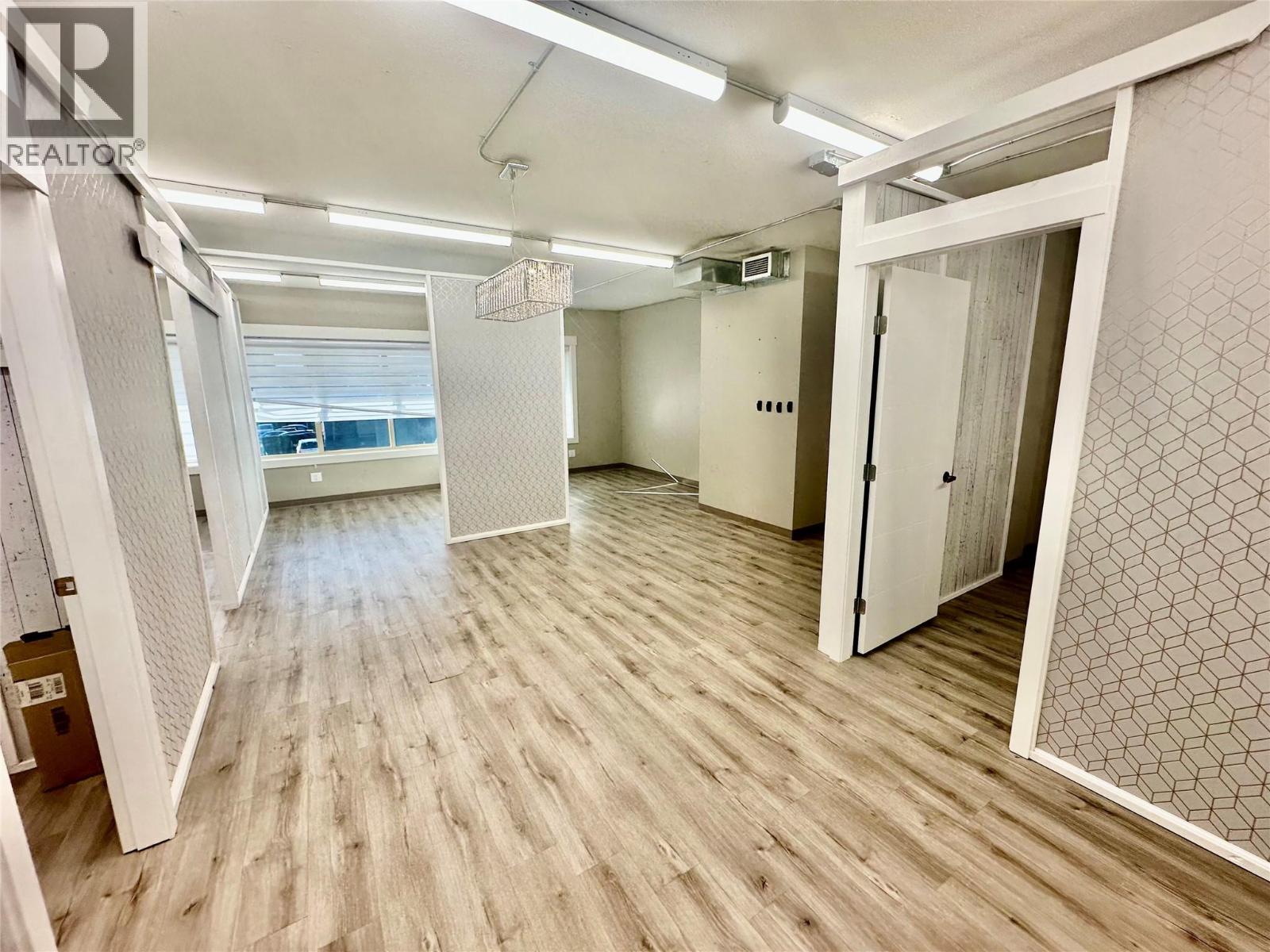 1751 Harvey Avenue Unit# 250, Kelowna, British Columbia  V1Y 6G4 - Photo 3 - 10386136