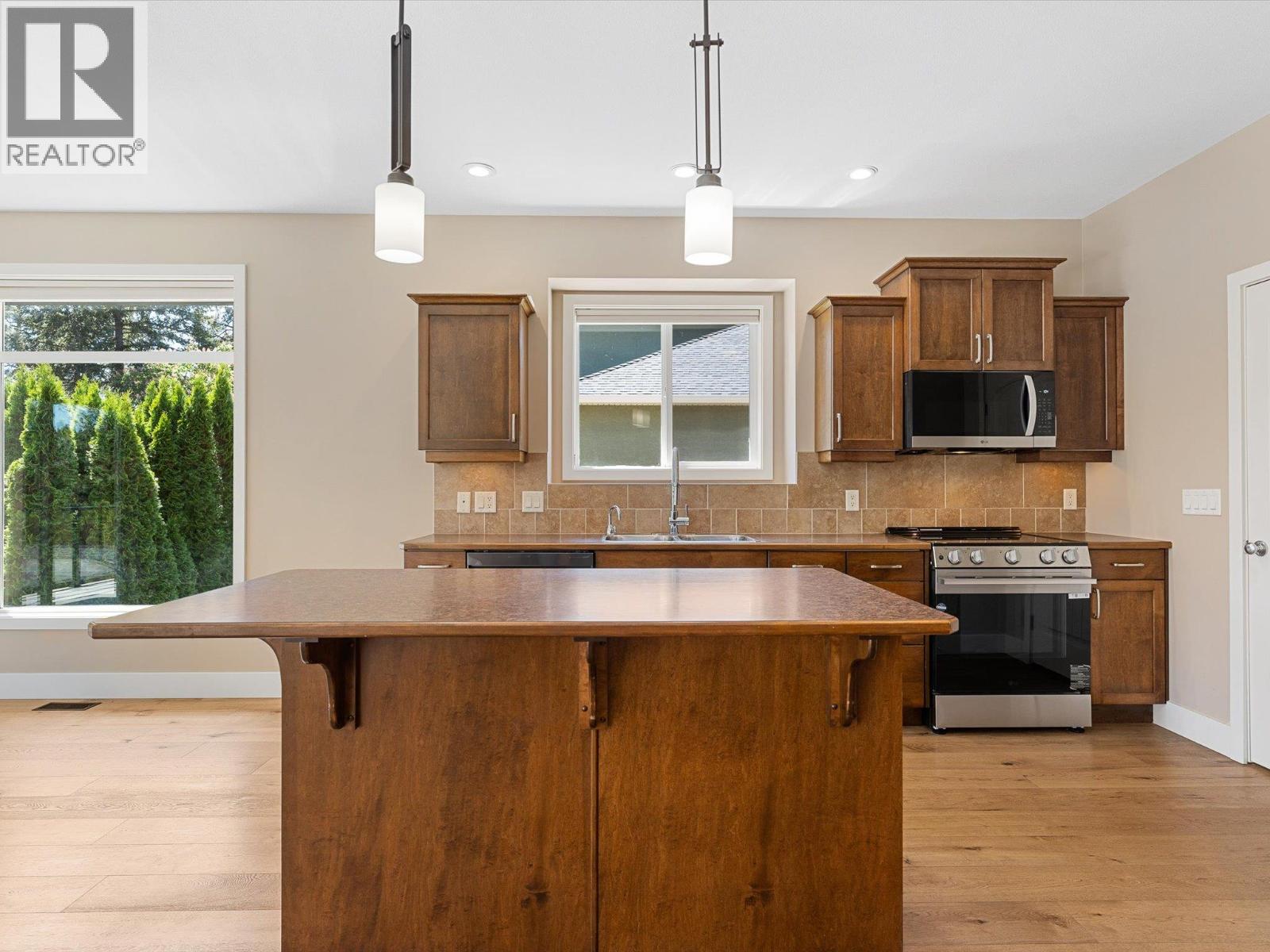 2413 Cobblestone Road, West Kelowna, British Columbia  V4T 3A7 - Photo 12 - 10386381