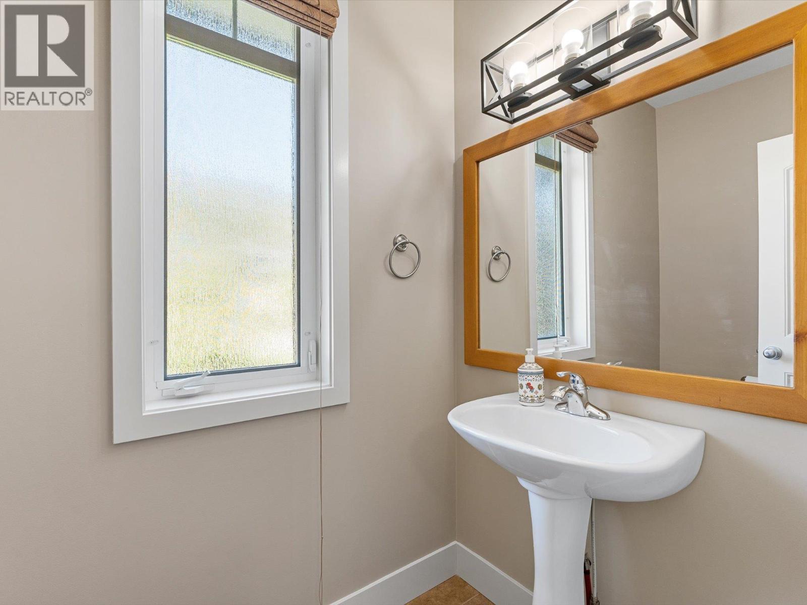 2413 Cobblestone Road, West Kelowna, British Columbia  V4T 3A7 - Photo 32 - 10386381