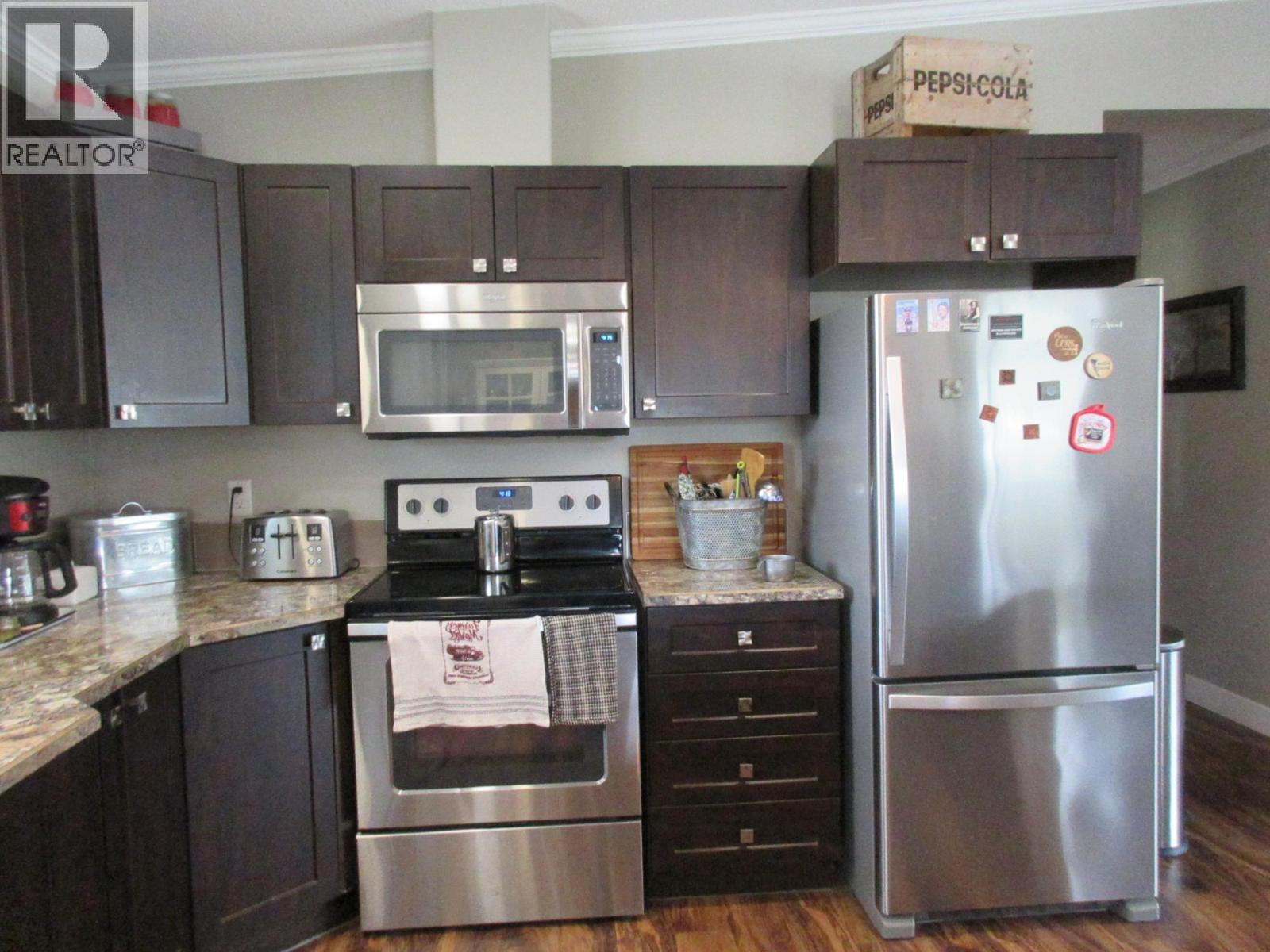 2544 Corkle Street, Merritt, British Columbia  V0K 1Y0 - Photo 3 - 10386354