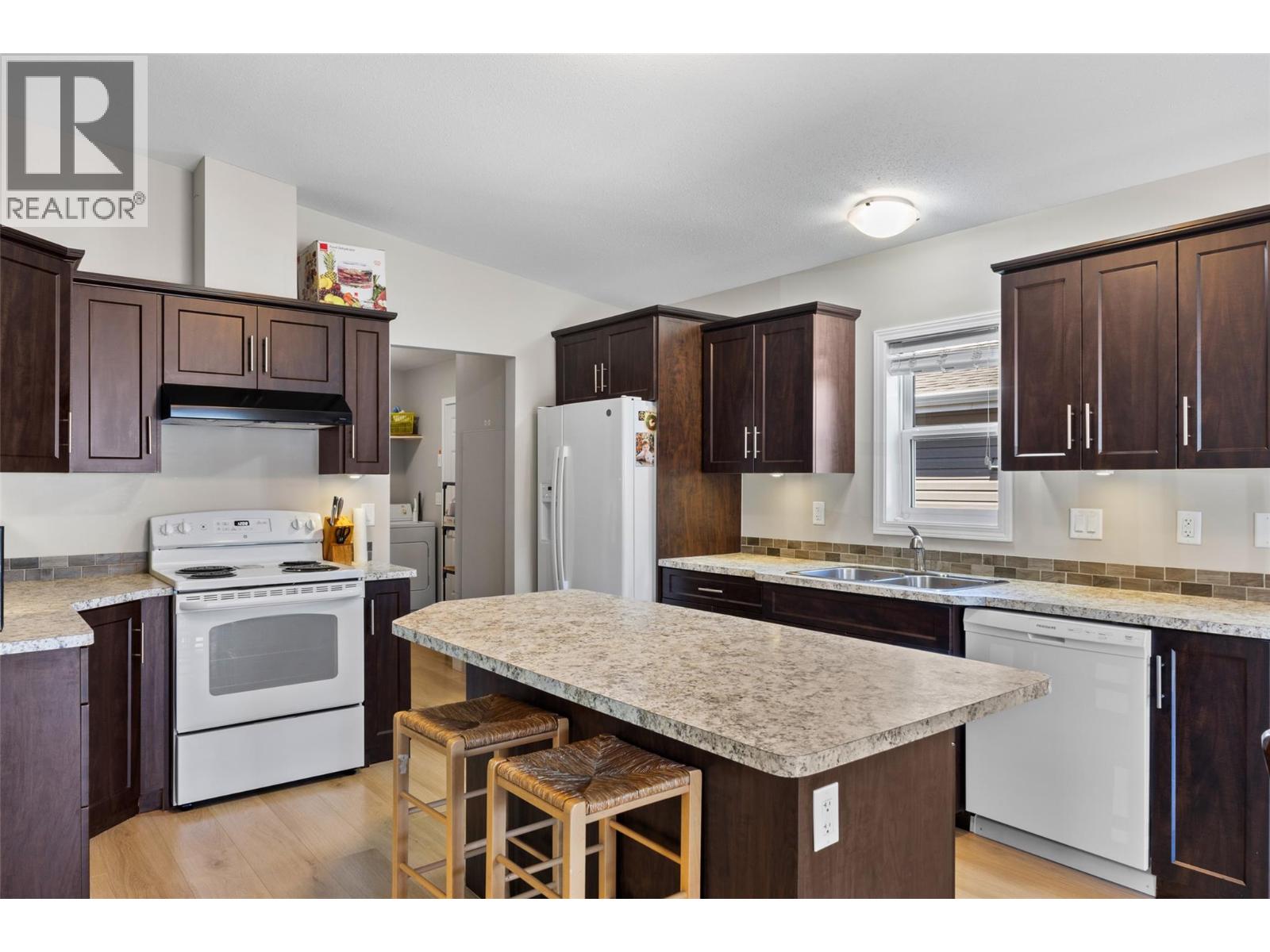 7805 Dallas Drive Unit# 42, Kamloops, British Columbia  V2C 0E5 - Photo 7 - 10386386