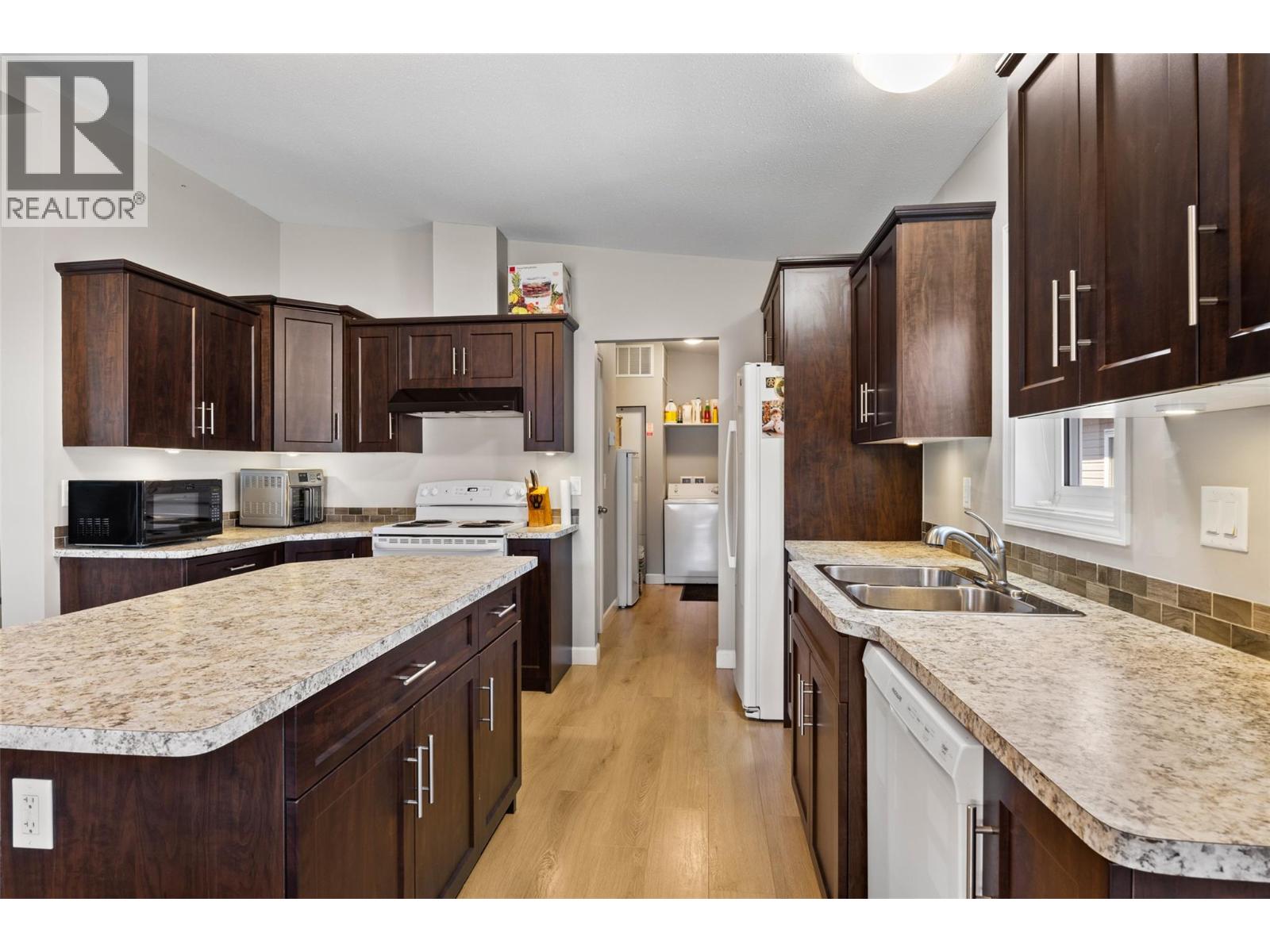 7805 Dallas Drive Unit# 42, Kamloops, British Columbia  V2C 0E5 - Photo 8 - 10386386