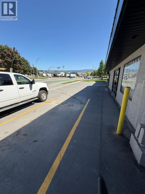 2009 Enterprise Way Unit# E, Kelowna, British Columbia  V1Y 8G6 - Photo 4 - 10386359