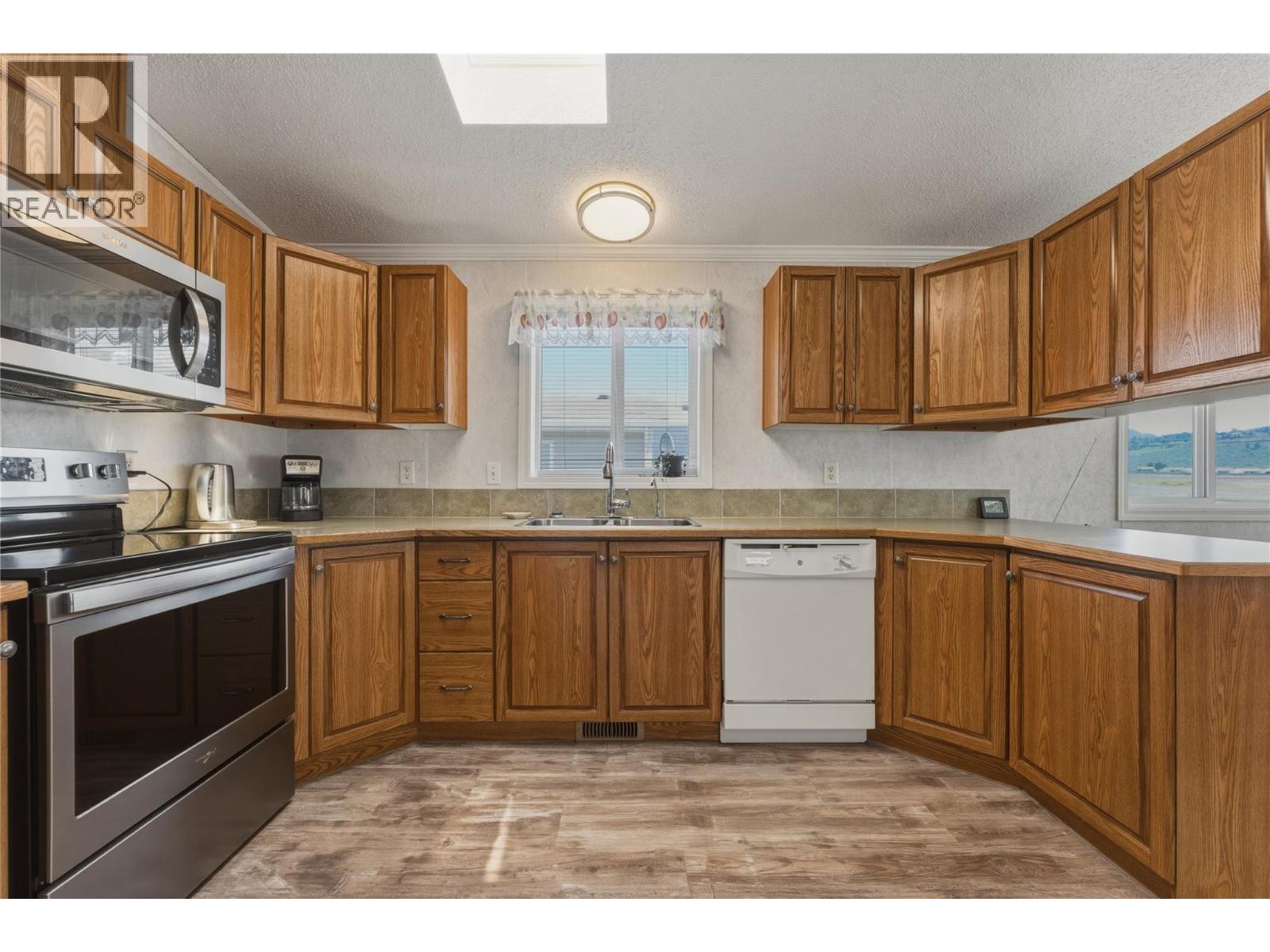 12560 Westside Road Unit# 13, Vernon, British Columbia  V1H 1S9 - Photo 6 - 10386176
