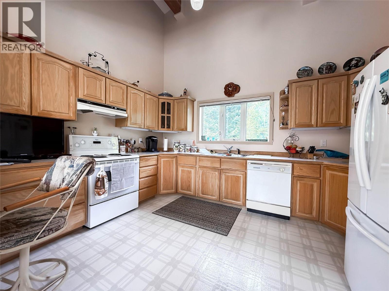 309 Kootenay Street, Lardeau, British Columbia  V0G 1M0 - Photo 24 - 10386187
