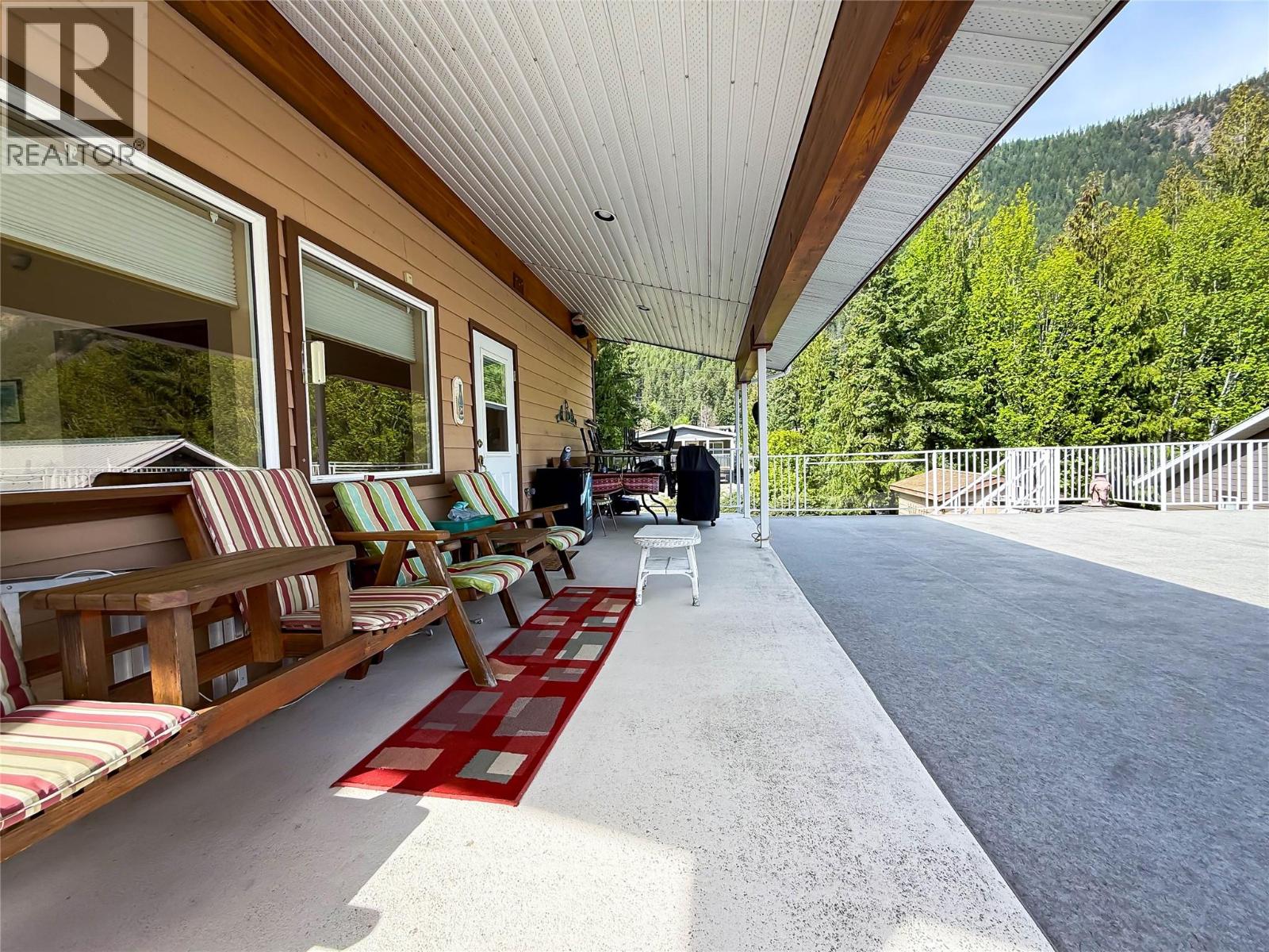 309 Kootenay Street, Lardeau, British Columbia  V0G 1M0 - Photo 31 - 10386187