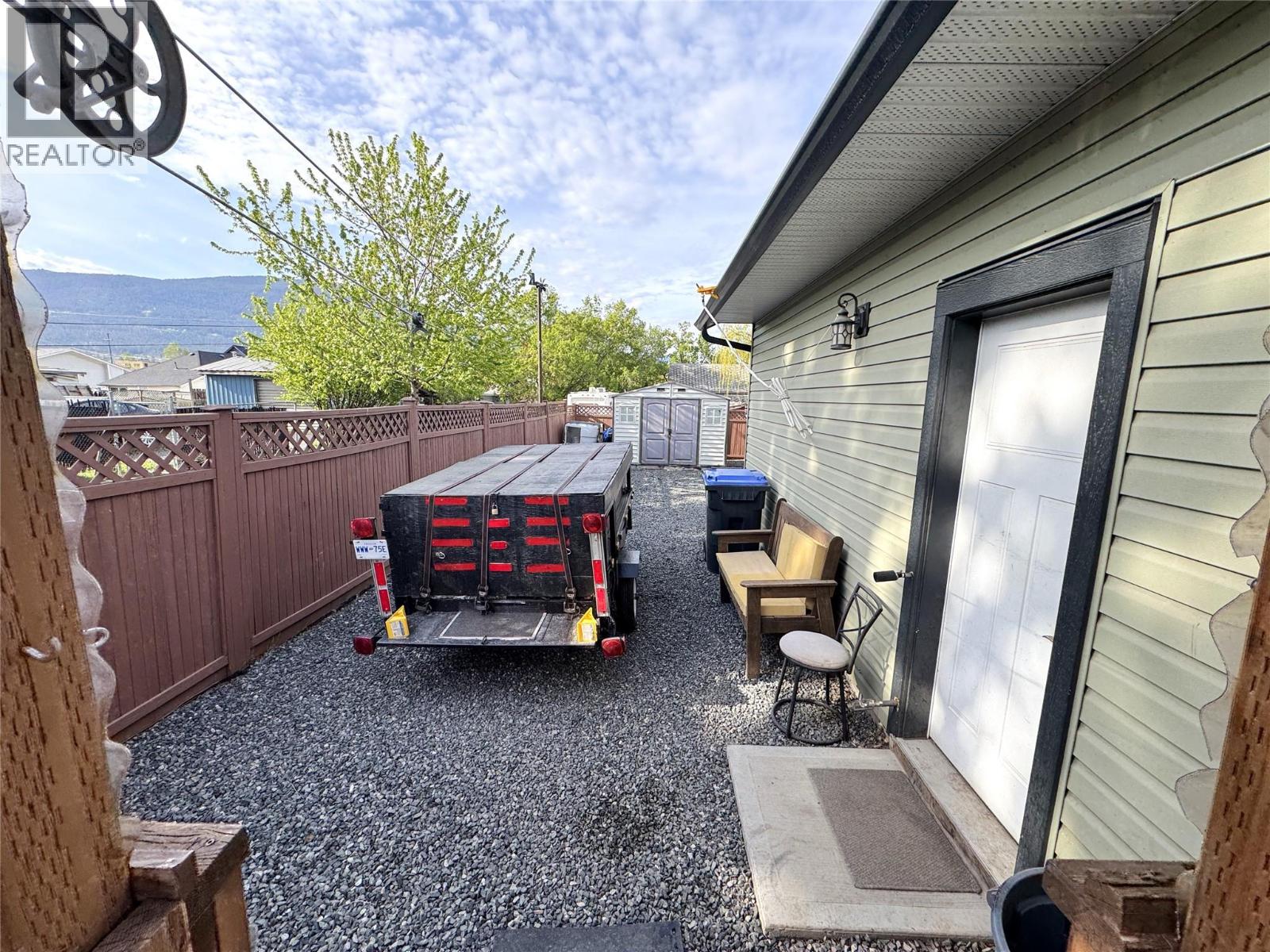 2402 Coldwater Avenue, Merritt, British Columbia  V1K 1B8 - Photo 17 - 10386087