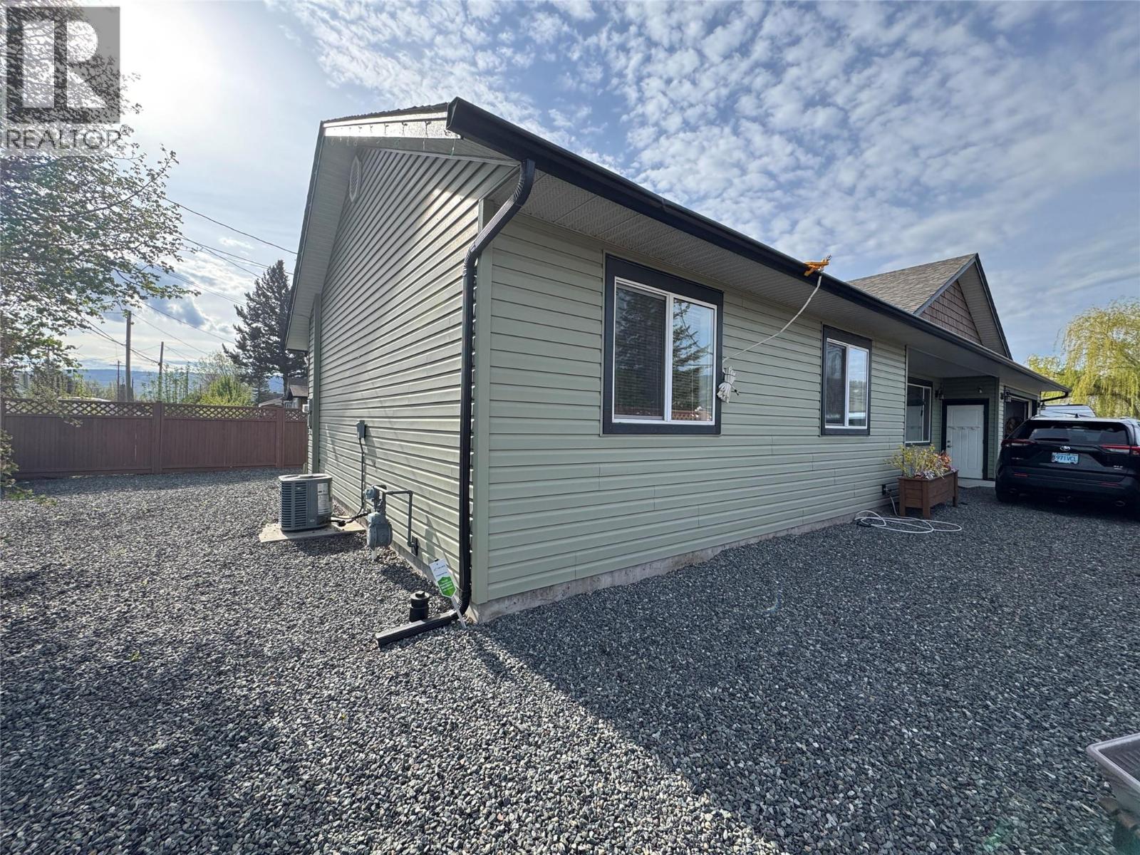 2402 Coldwater Avenue, Merritt, British Columbia  V1K 1B8 - Photo 2 - 10386087