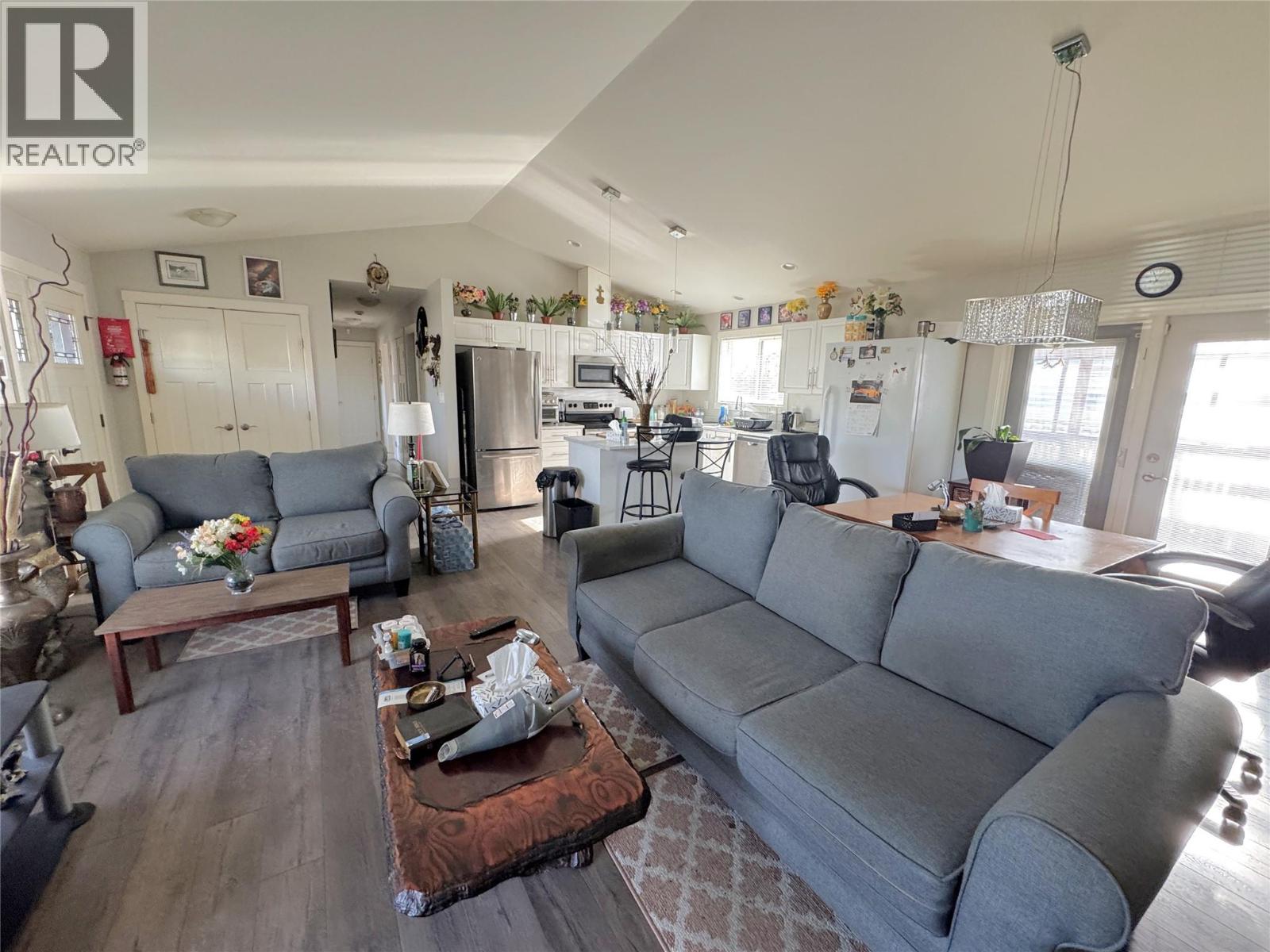 2402 Coldwater Avenue, Merritt, British Columbia  V1K 1B8 - Photo 5 - 10386087