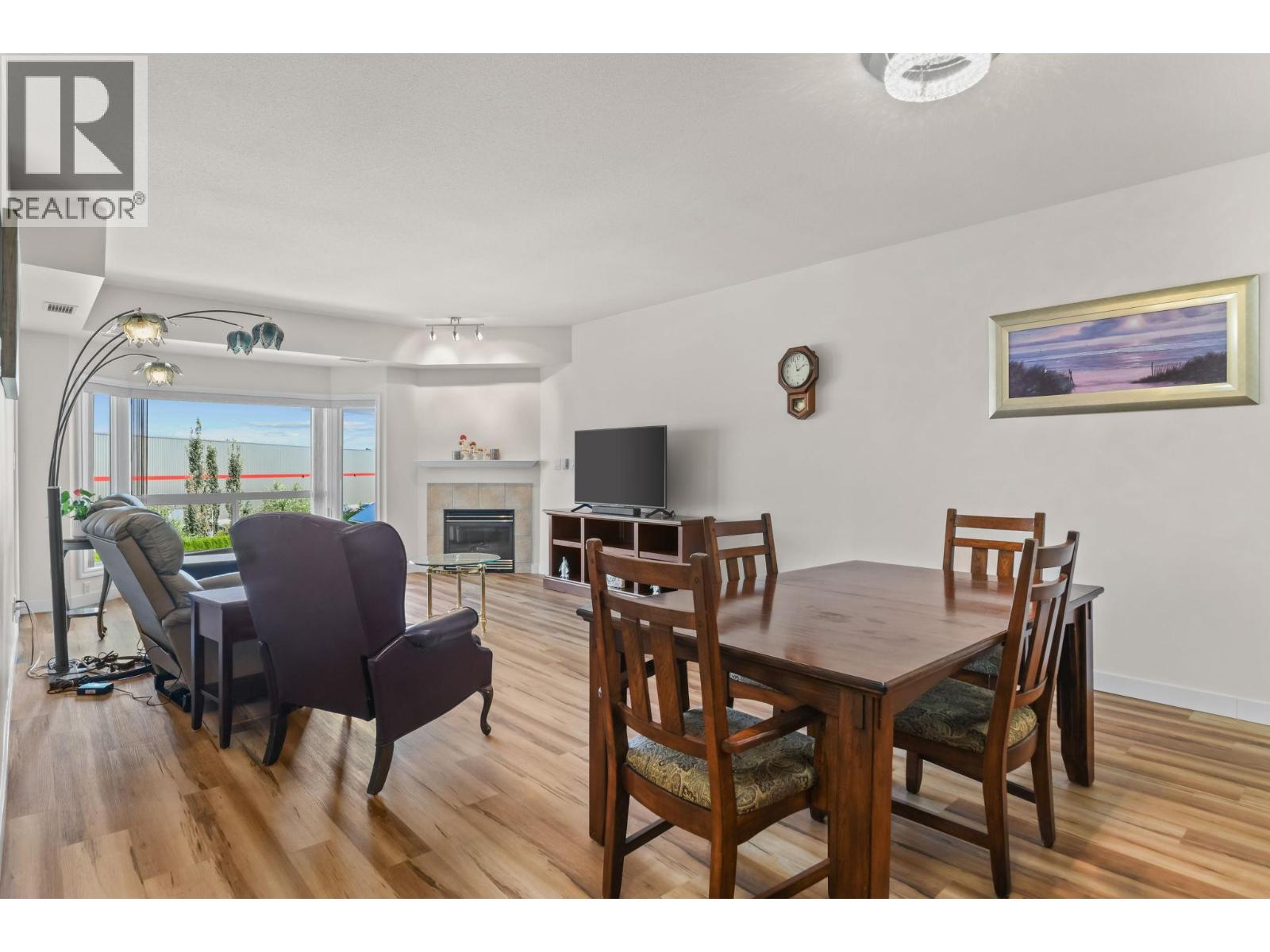 1963 Durnin Road Unit# 303, Kelowna, British Columbia  V1X 7Y4 - Photo 5 - 10386323