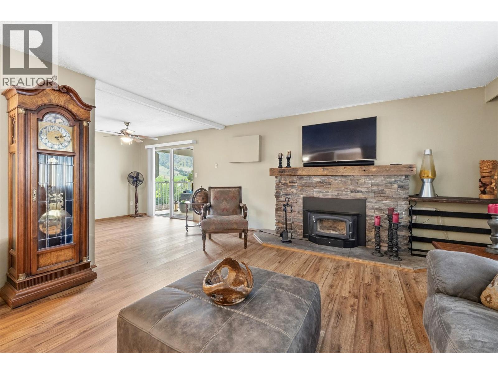 617 3rd Avenue, Keremeos, British Columbia  V0X 1N2 - Photo 3 - 10386226