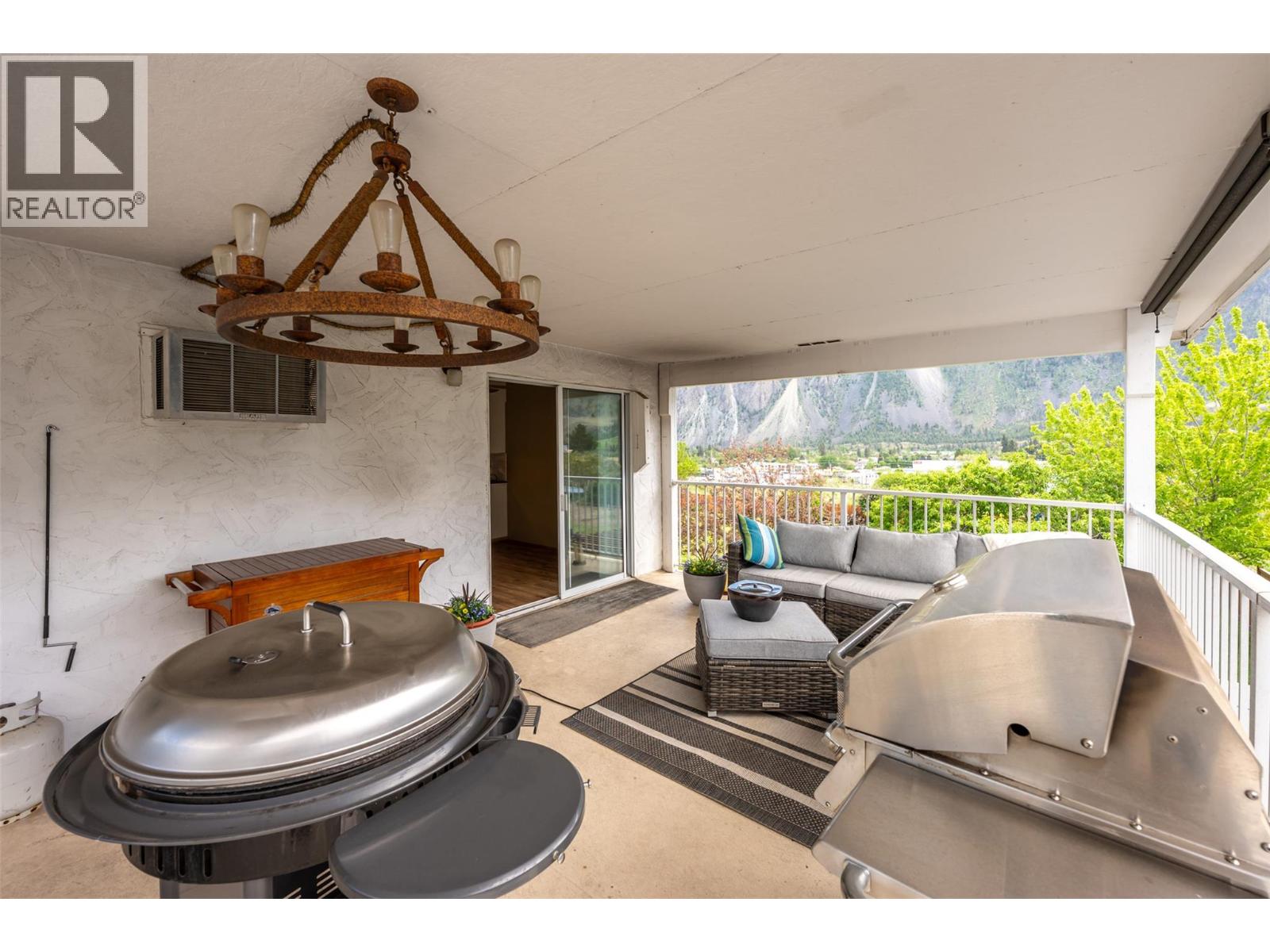617 3rd Avenue, Keremeos, British Columbia  V0X 1N2 - Photo 39 - 10386226