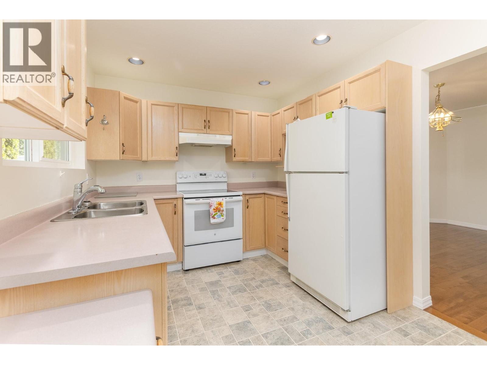 870 10 Street Sw Lot# 112, Salmon Arm, British Columbia  V1E 1L9 - Photo 14 - 10386220