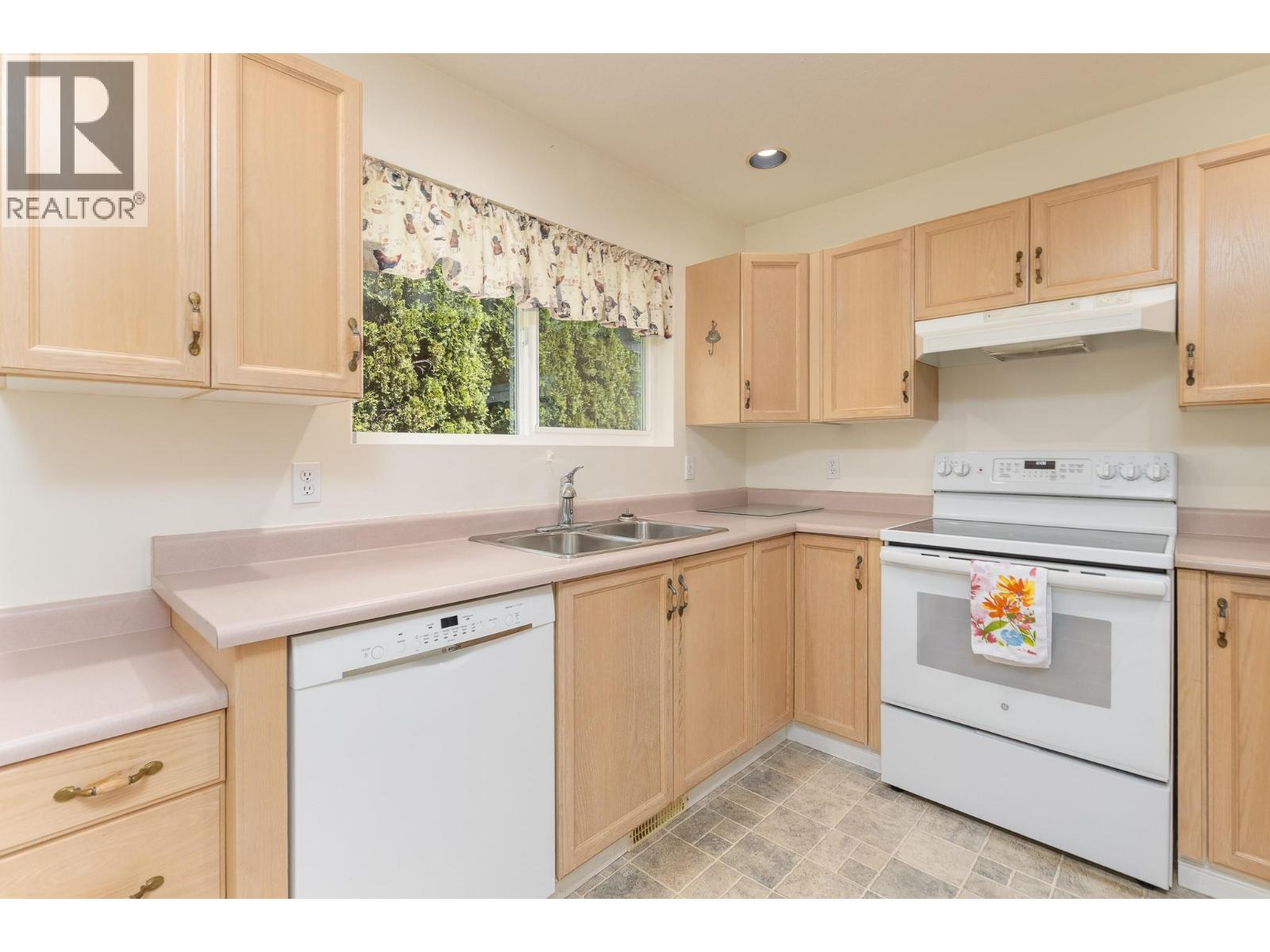 870 10 Street Sw Lot# 112, Salmon Arm, British Columbia  V1E 1L9 - Photo 15 - 10386220