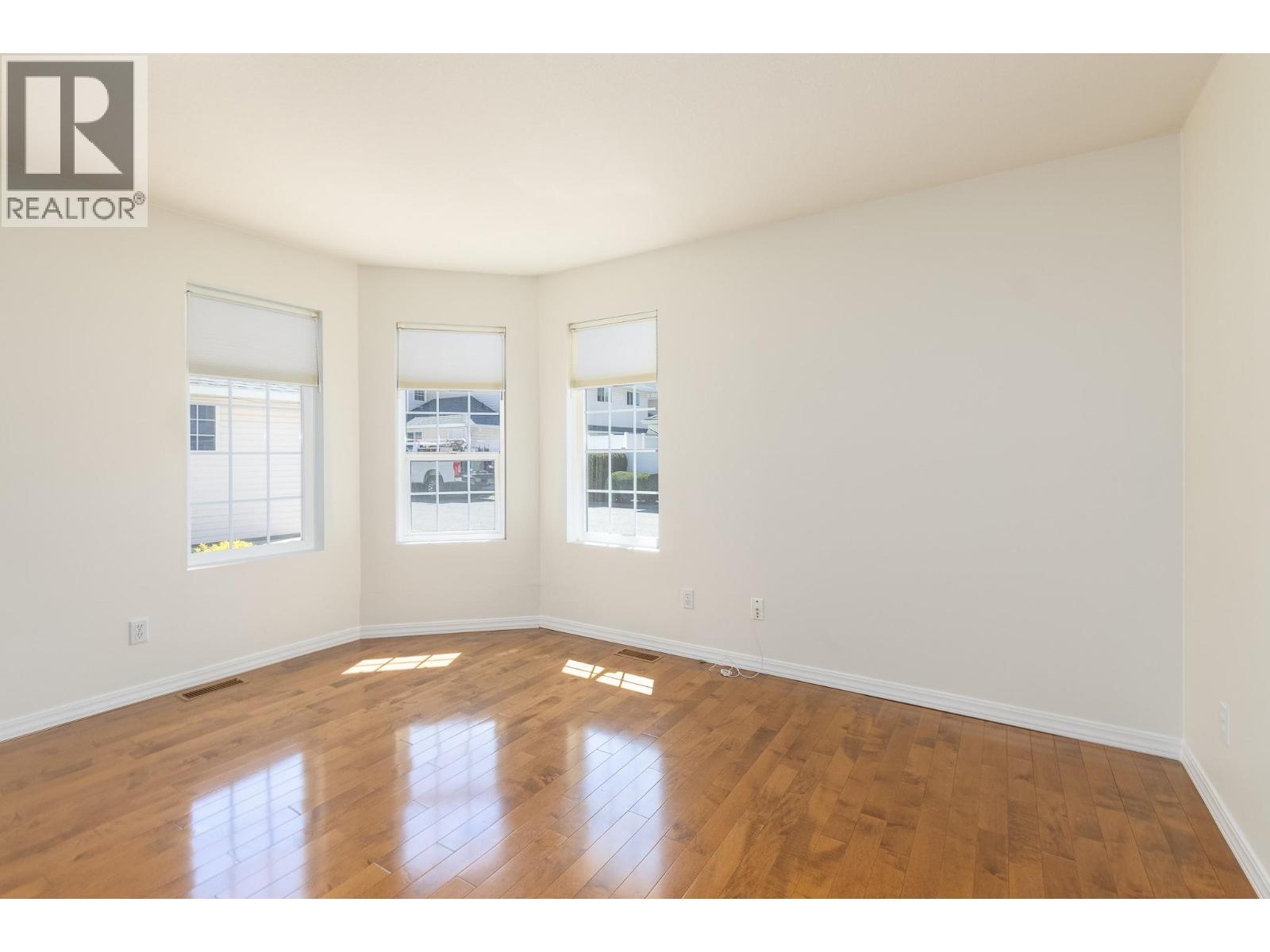 870 10 Street Sw Lot# 112, Salmon Arm, British Columbia  V1E 1L9 - Photo 4 - 10386220