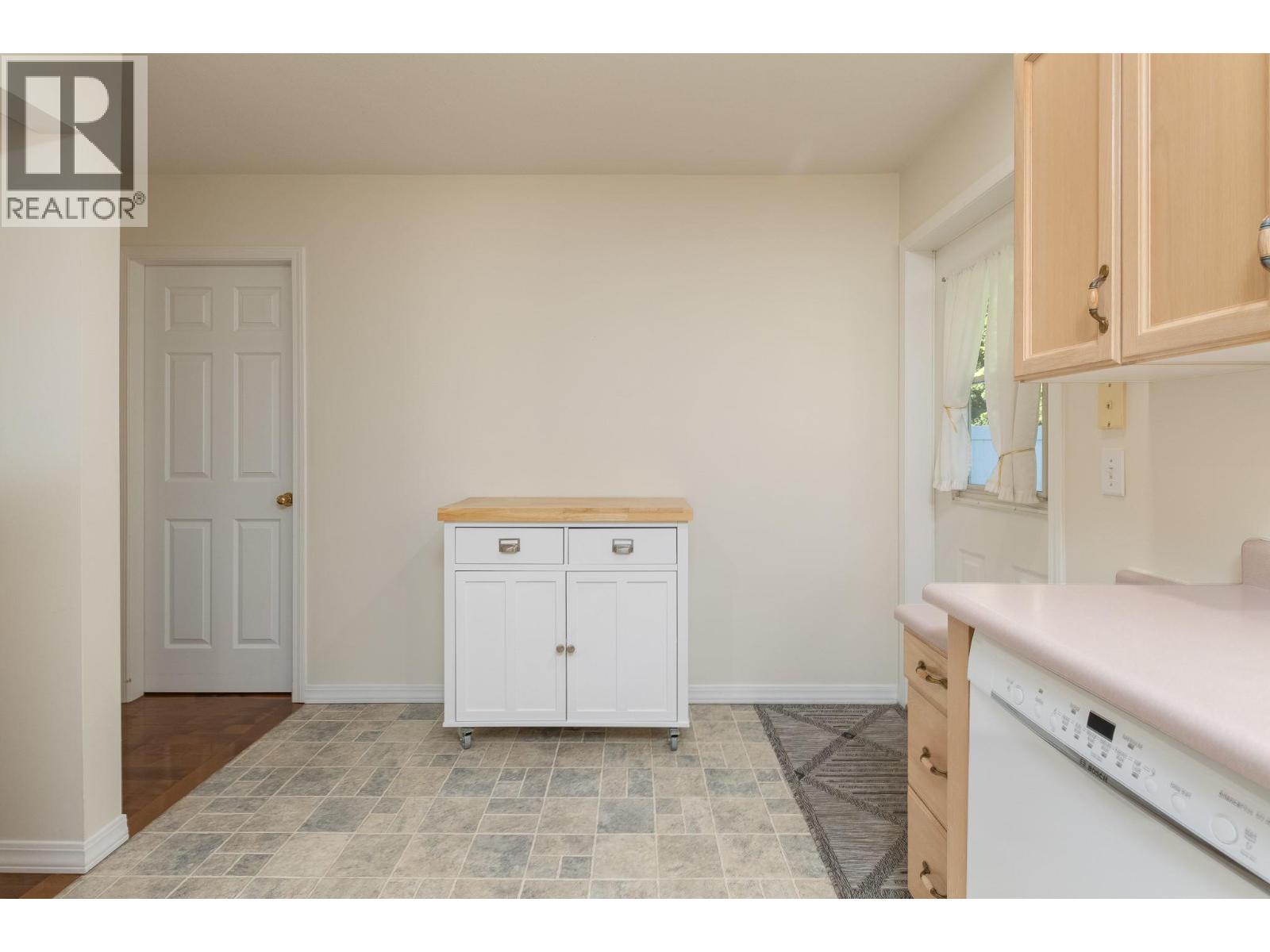 870 10 Street Sw Lot# 112, Salmon Arm, British Columbia  V1E 1L9 - Photo 9 - 10386220