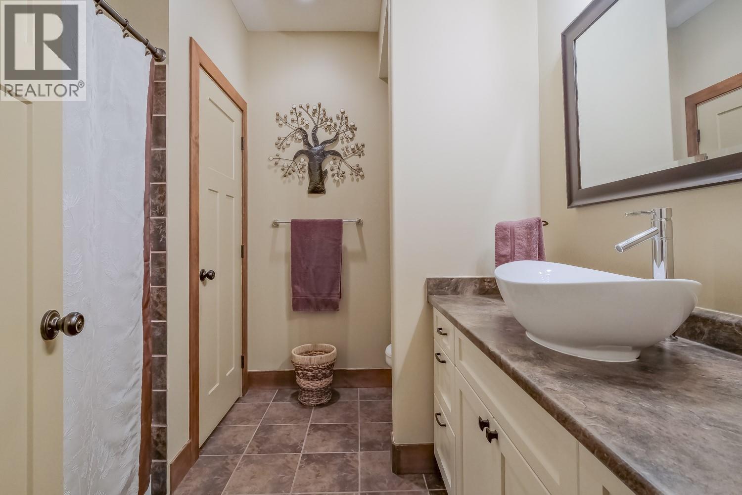 4450 Gordon Drive Unit# 137, Kelowna, British Columbia  V1W 1T1 - Photo 37 - 10386349