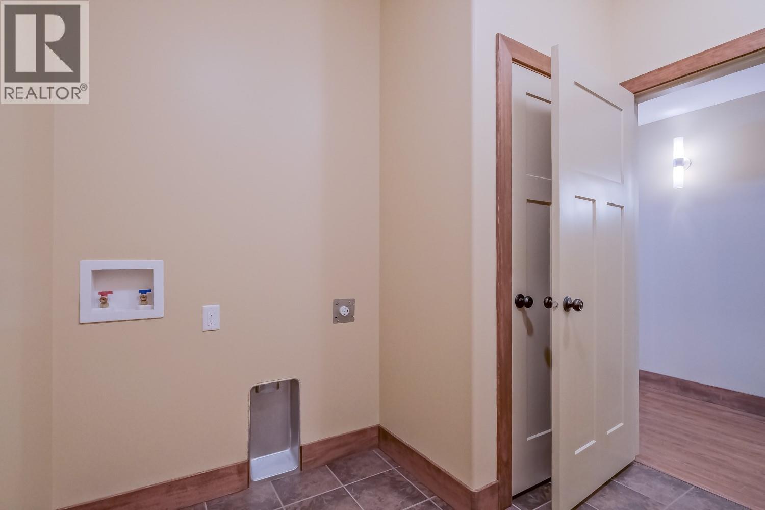 4450 Gordon Drive Unit# 137, Kelowna, British Columbia  V1W 1T1 - Photo 38 - 10386349