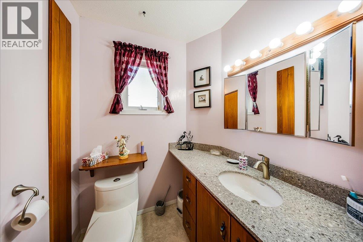1239 Third Avenue, Trail, British Columbia  V1R 1P1 - Photo 17 - 10386250