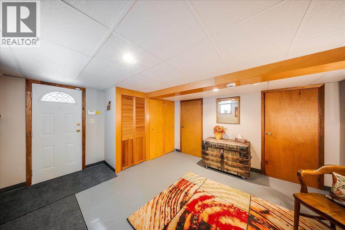 1239 Third Avenue, Trail, British Columbia  V1R 1P1 - Photo 36 - 10386250